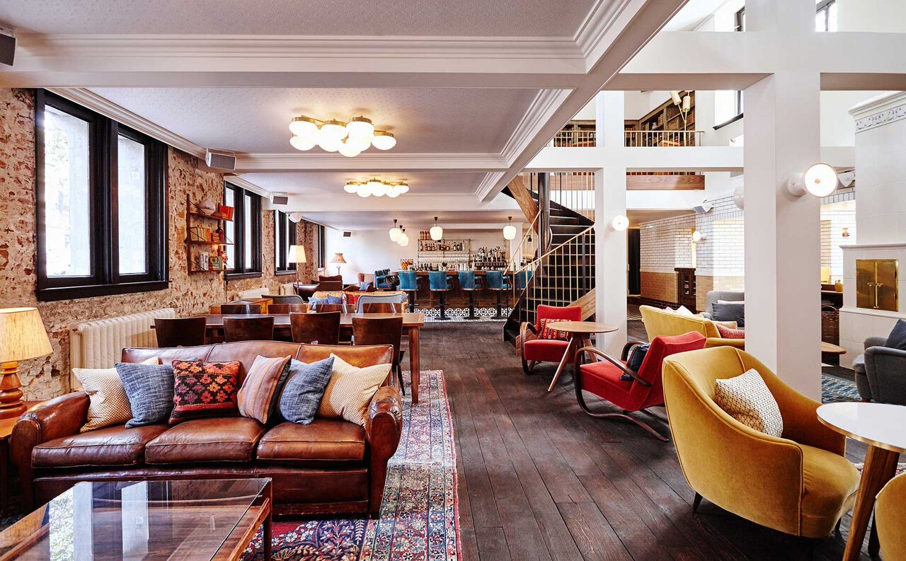 Lotti's lobby & bar.